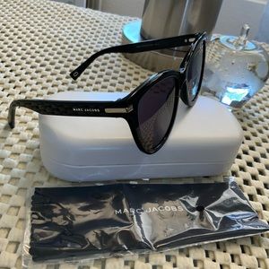 Marc Jacobs Black CatEye Sunglass NWT
